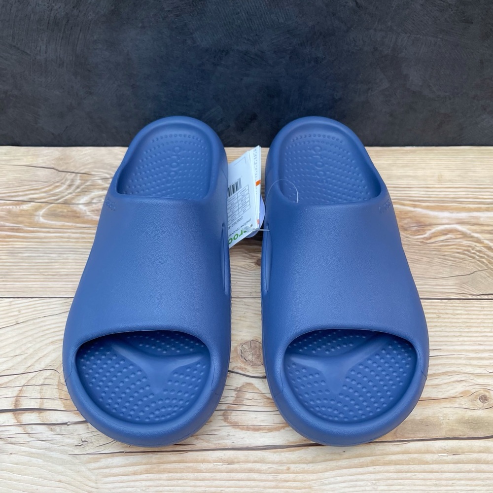 Crocs Mellow Recovery Slide - Picture 6 of 15